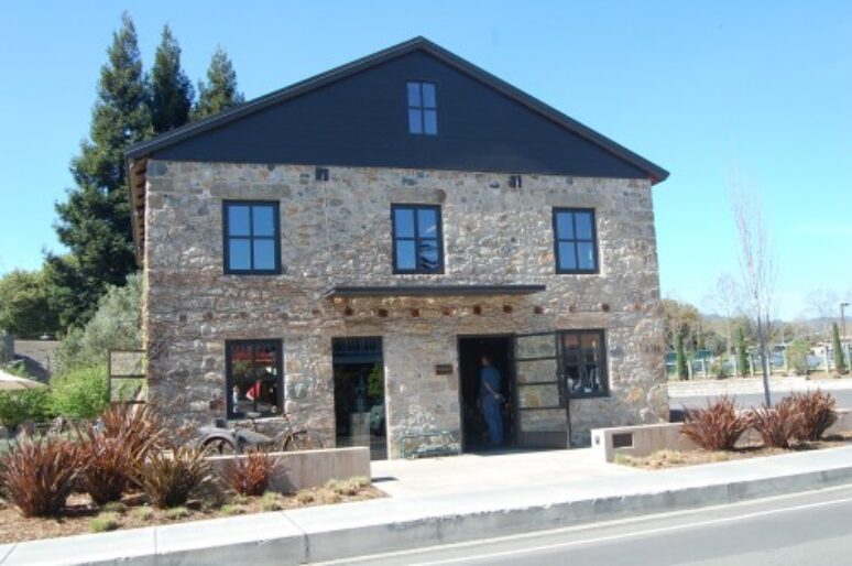 Mai Sonry Wine Tasting Room A Must See In Yountville