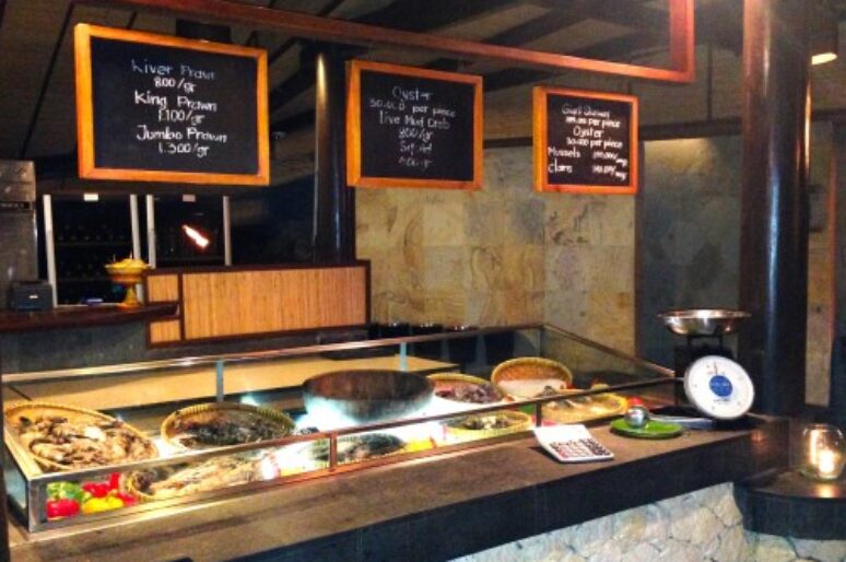 Bali: Uluwatu Ayana Hotel’s Kisik Bar and Grill