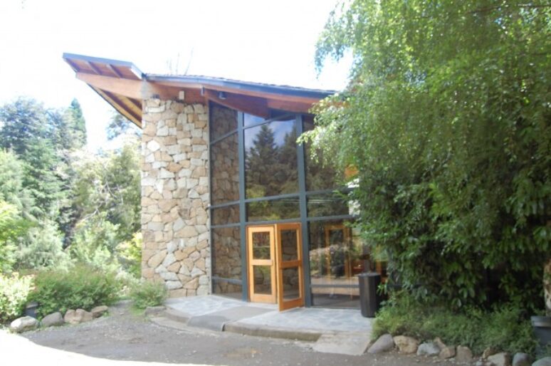 Bariloche’s Design Suites Hotel With Fabulous Lake Views & Killer Suites