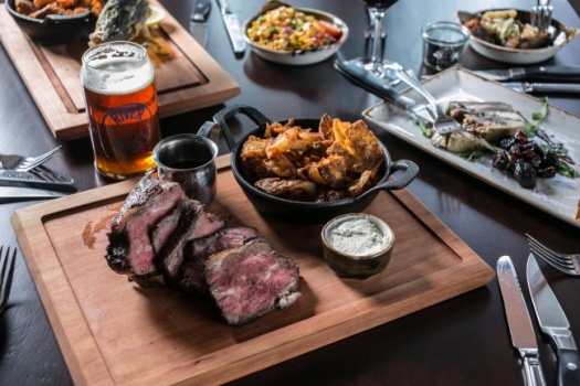 River Roast Chicago With Amazing Meats & River Views