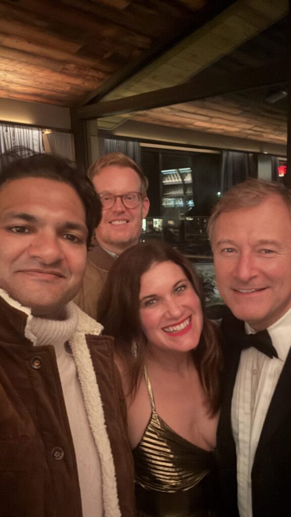 Cocktails with friends at Andy’s BeeLine on New Year’s Eve | The JetSetting Fashionista