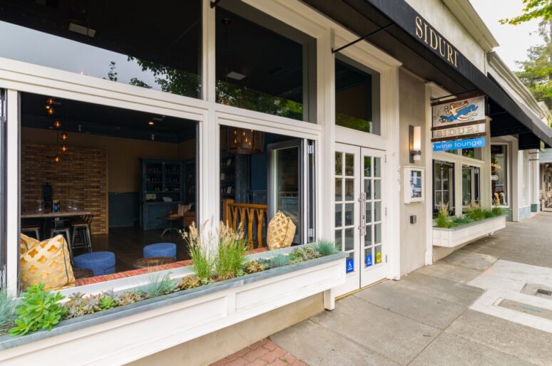 The Siduri Wine Bar & Tasting Lounge A Healdsburg Must Try