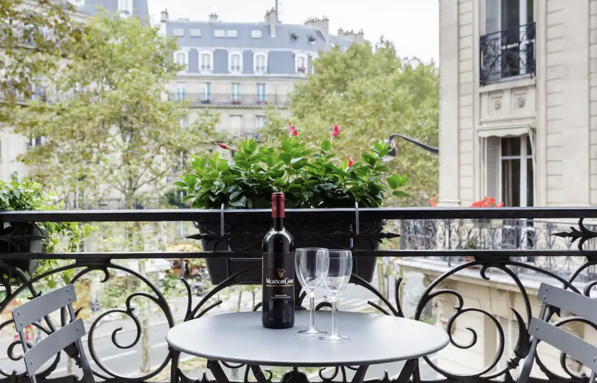 Luxurious Paris Airbnb 