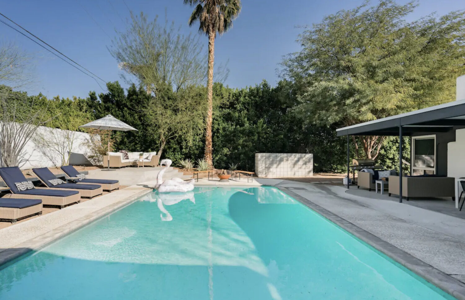 Luxurious Palm Springs Airbnb 